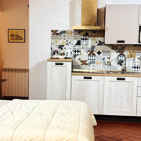 Apartamento Maila's Garden, 25 Min From Florence Prato (Prato)